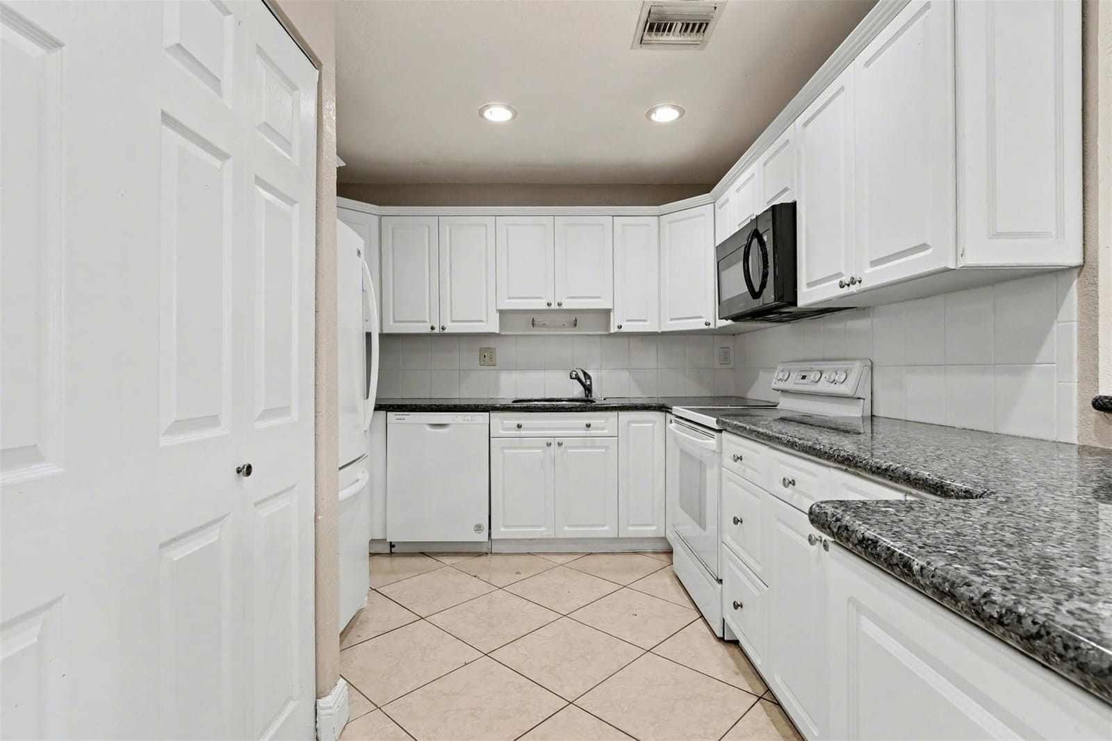 1874 SW 81st Lane 1874, Davie, FL 33324 photo 19
