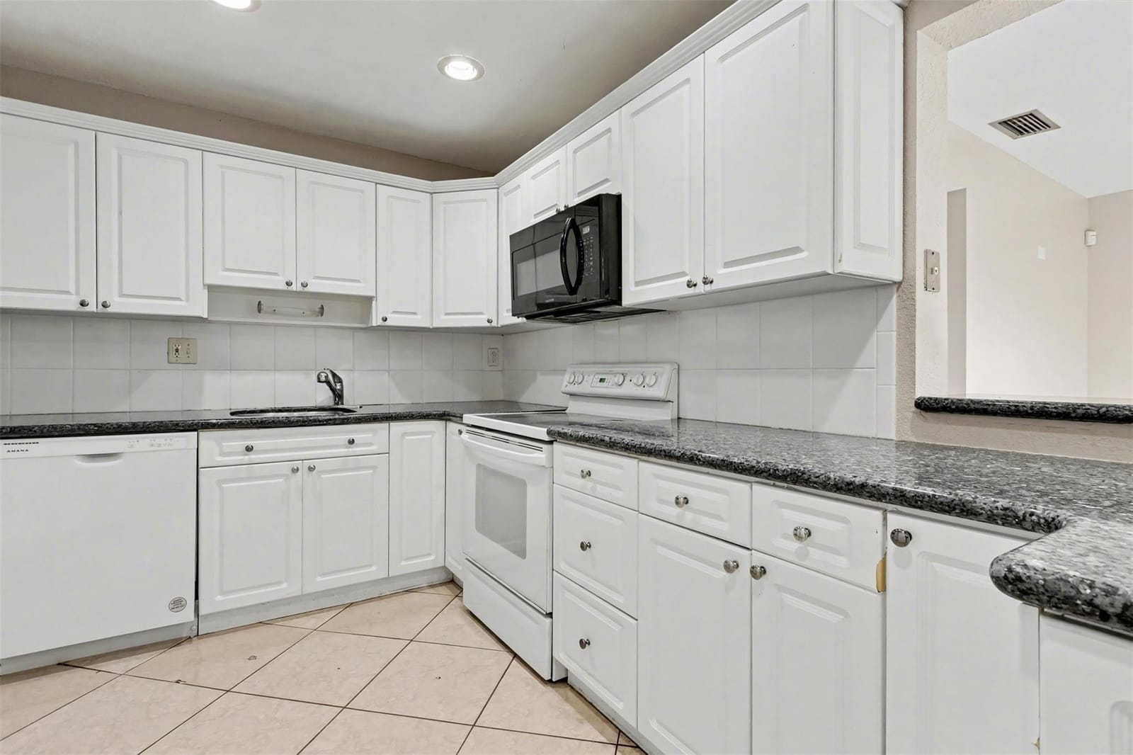 1874 SW 81st Lane 1874 — photo 3