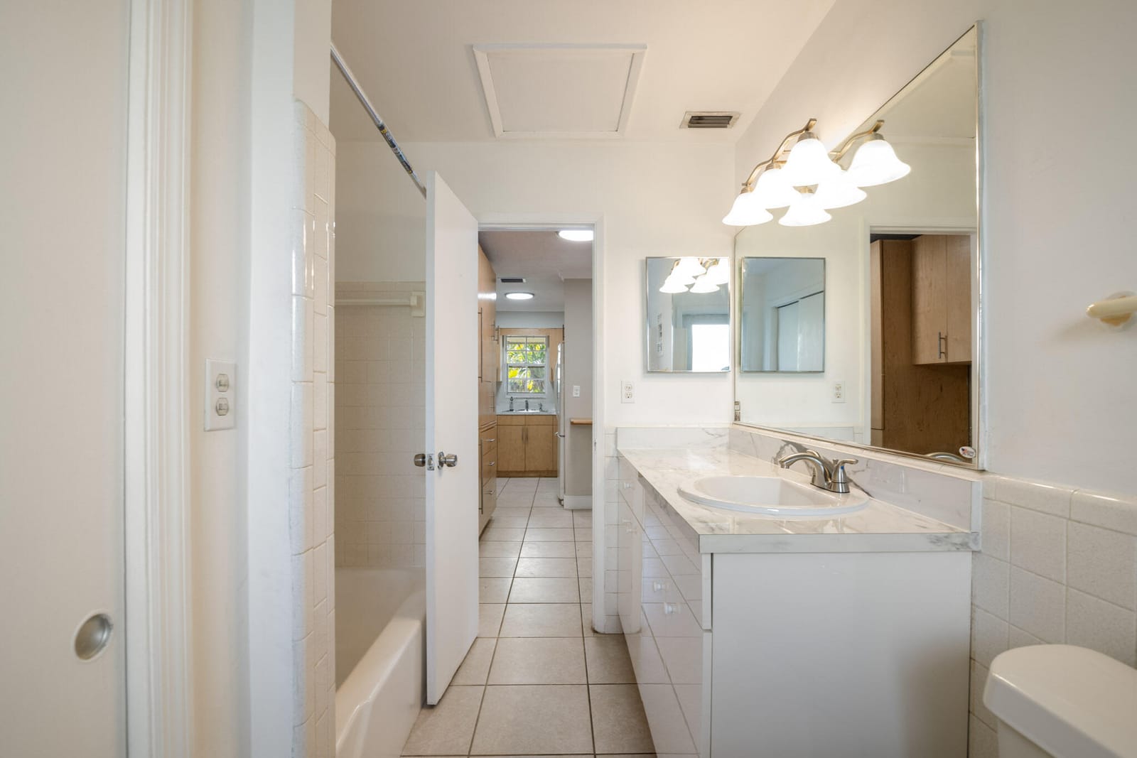 5230 NE 14th Way — photo 9