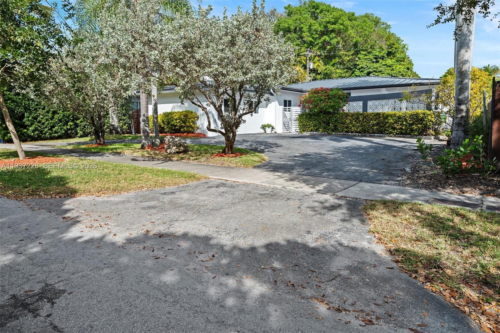 218 S Shore Drive, Miami, FL 33133 photo 6