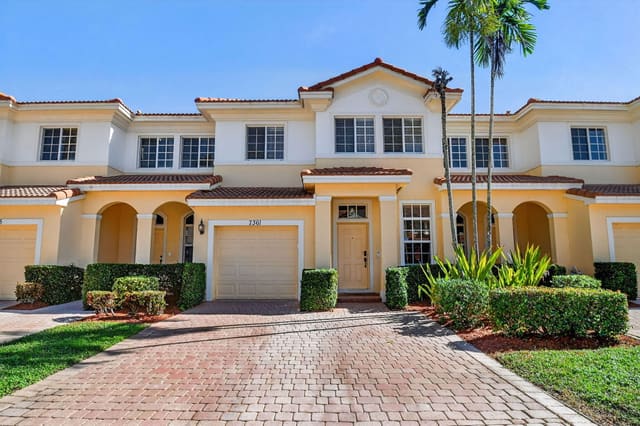 7361 Briella Drive, sold in Briella 1 Condo, Boynton Beach, FL