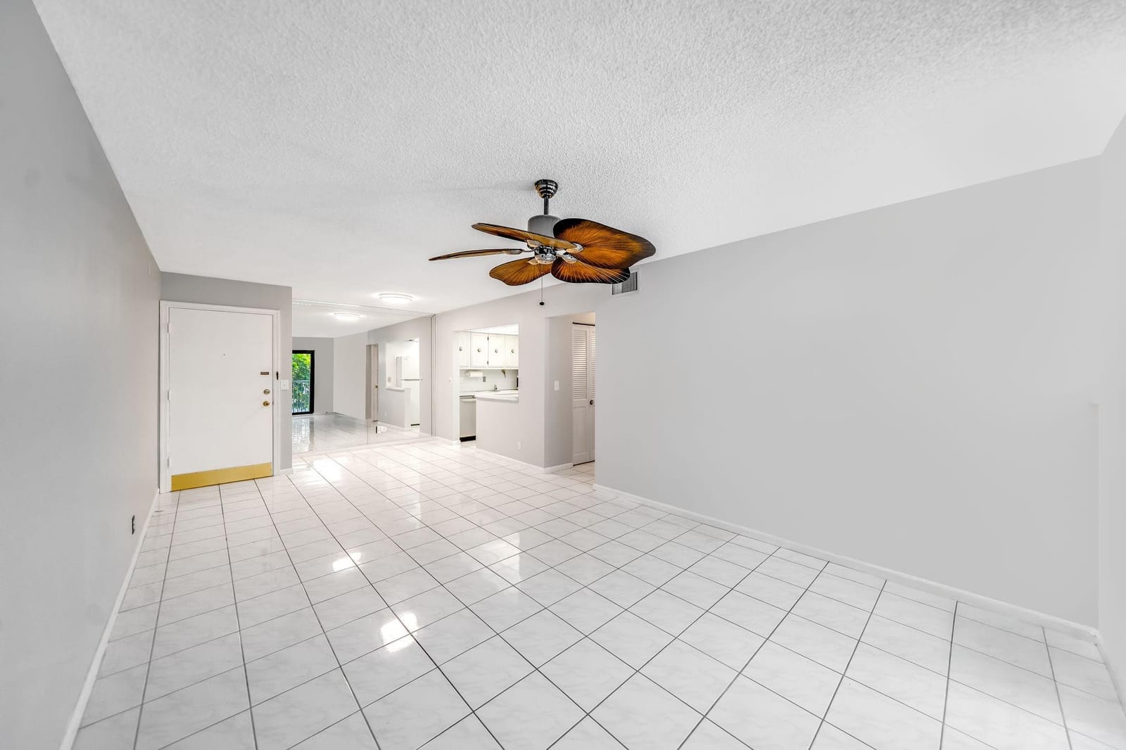 150 Cypress Club Drive 528, Pompano Beach, FL 33060 photo 11