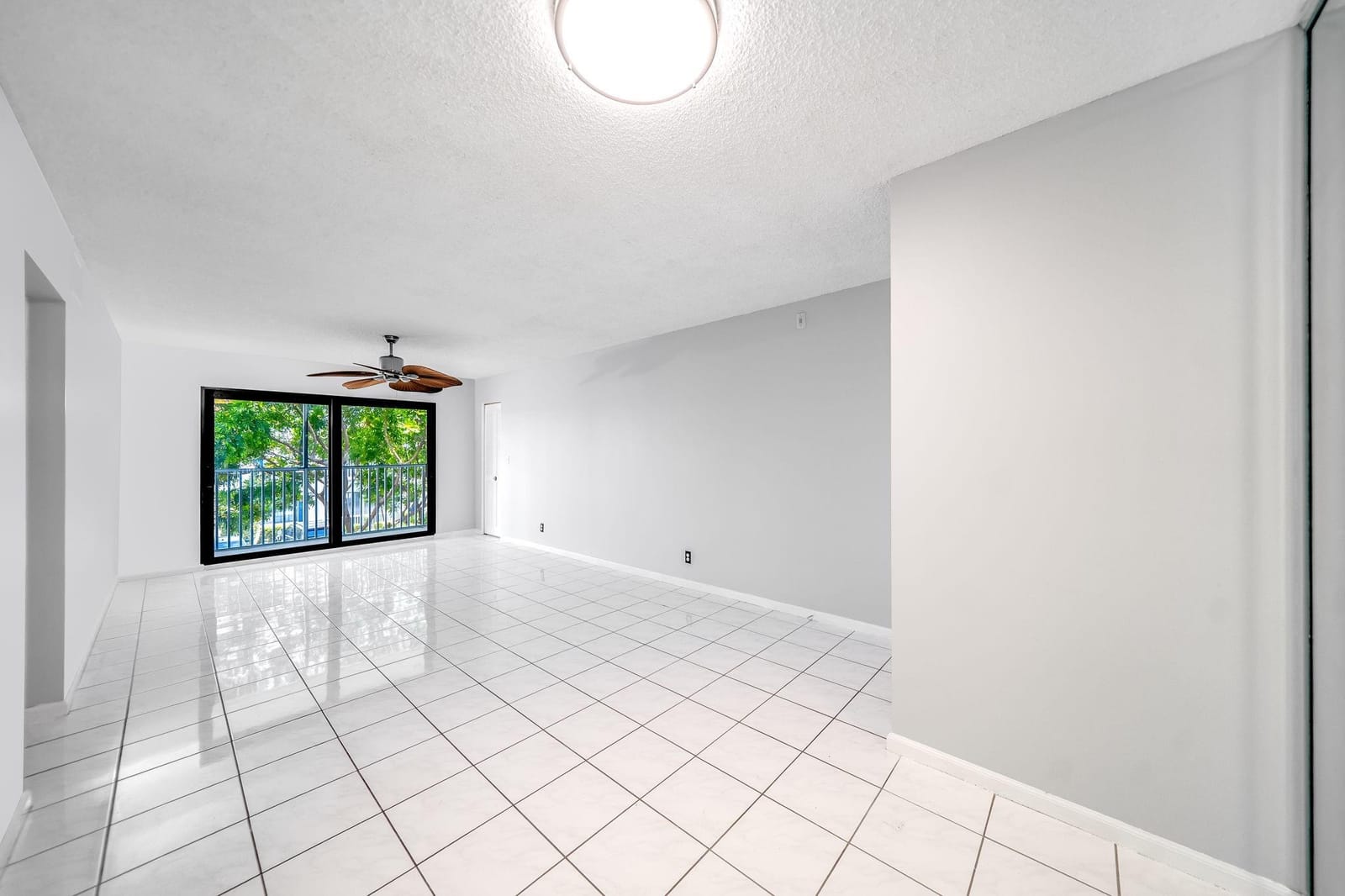 150 Cypress Club Drive 528, Pompano Beach, FL 33060 photo 4