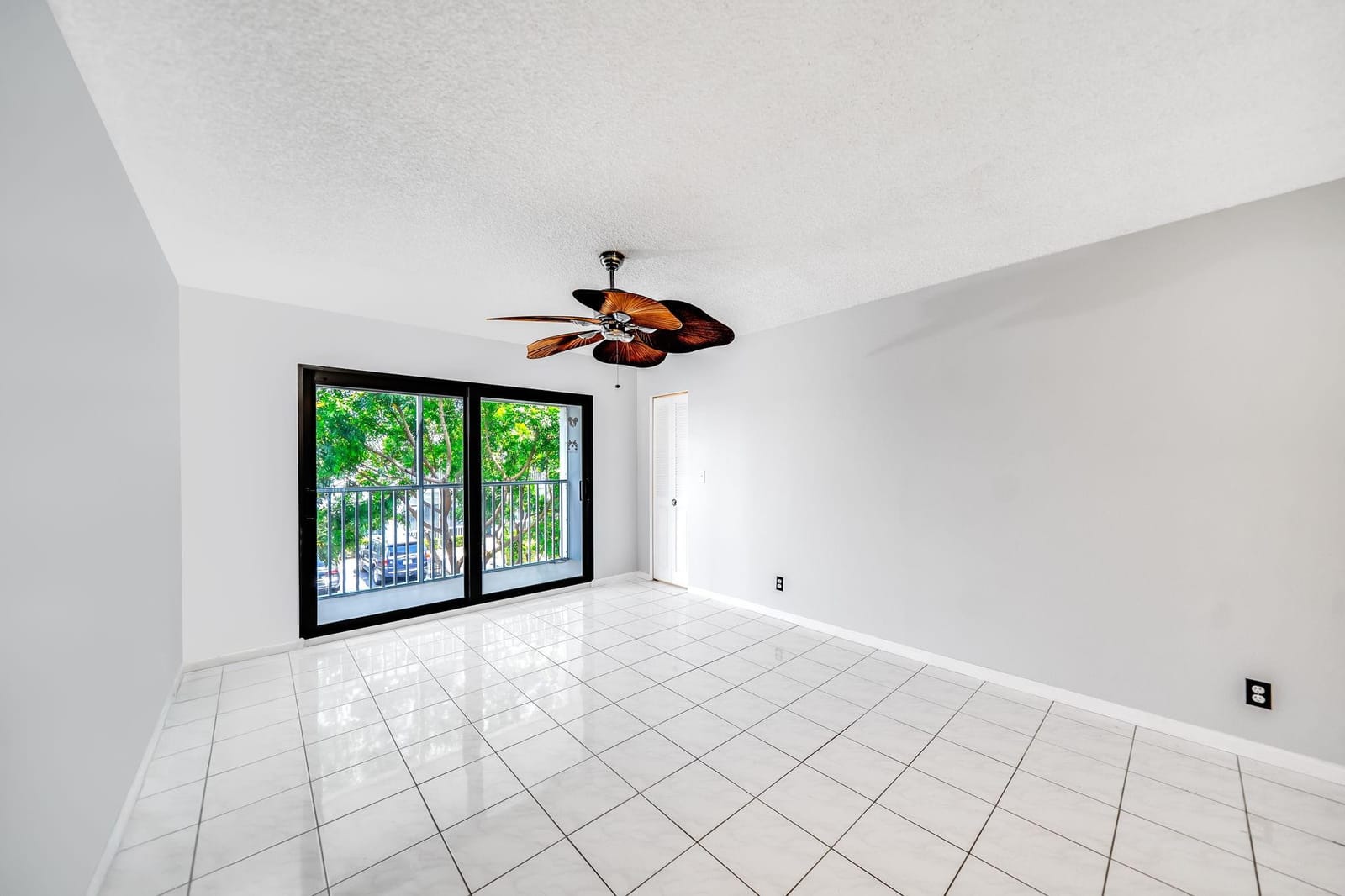 150 Cypress Club Drive 528, Pompano Beach, FL 33060 photo 9