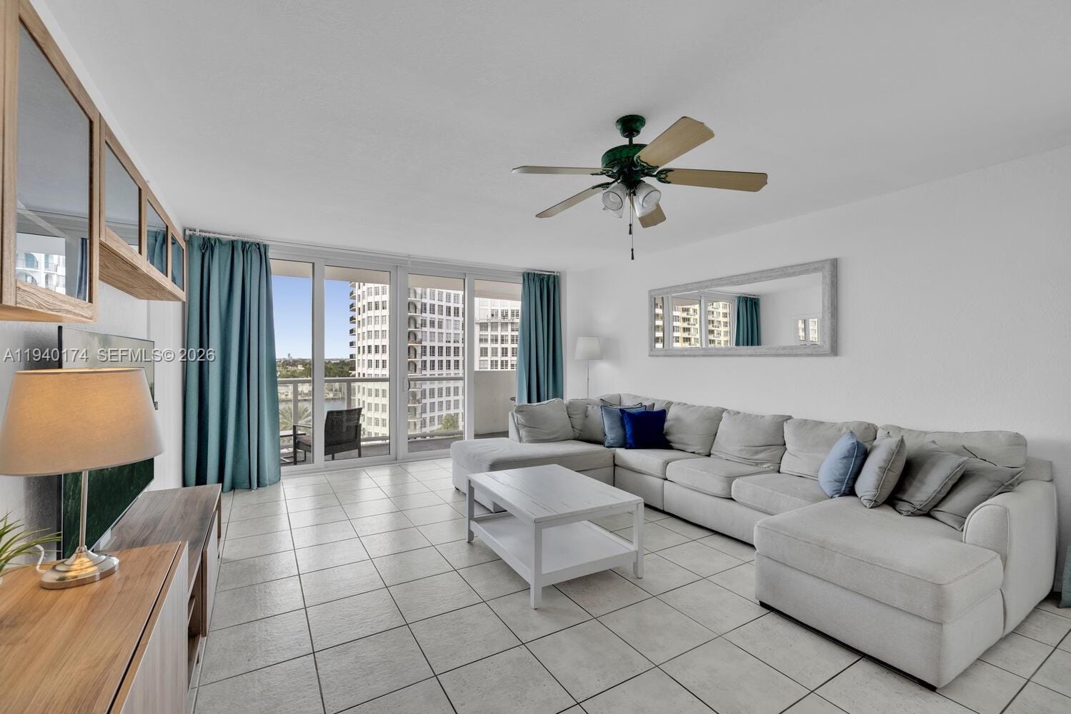 5601 Collins Avenue 825 — photo 2
