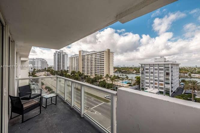 5601 Collins Avenue 825, Miami Beach, FL 33140 photo 30