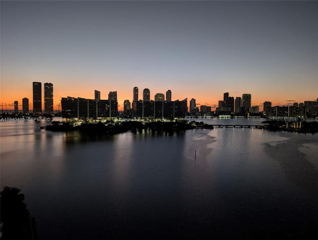 3300 NE 188th Street LPH11, Echo, Aventura, FL