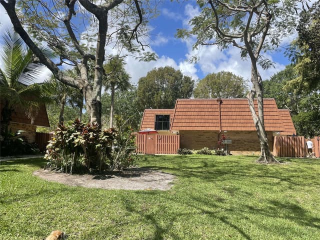 1485 Masters Circle 149, sold in Lakeside, Delray Beach, FL