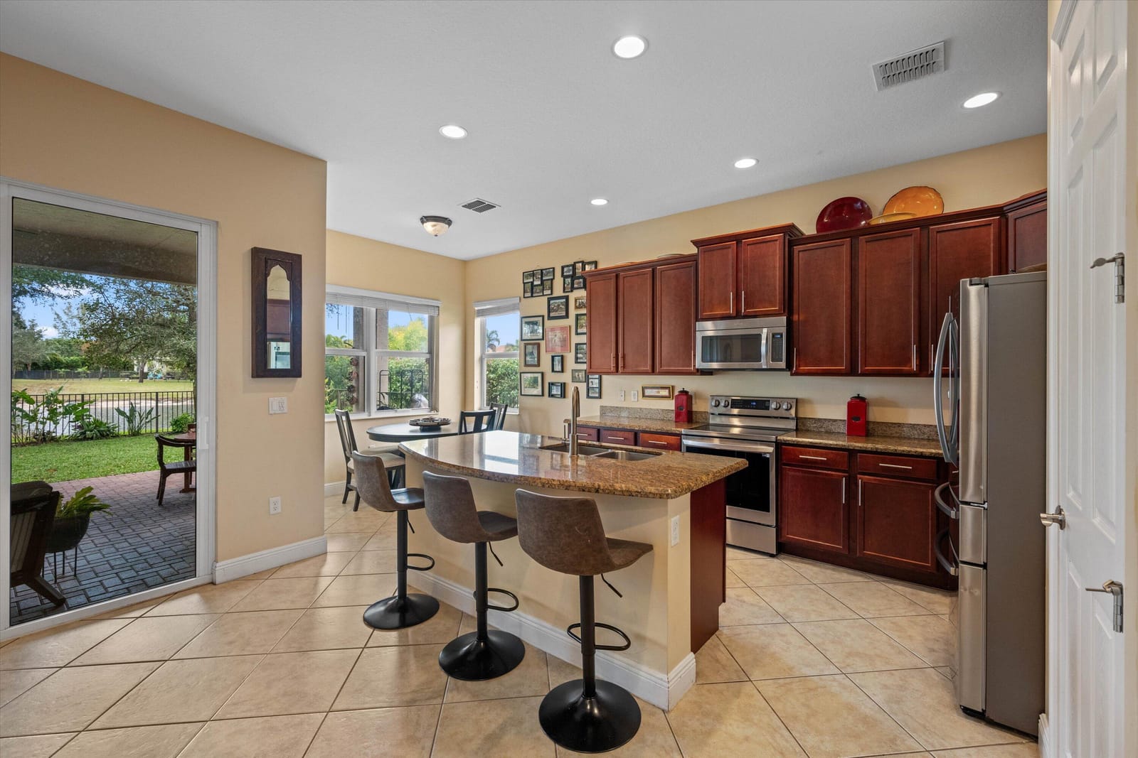 2109 Belcara Court, Royal Palm Beach, FL 33411 photo 5