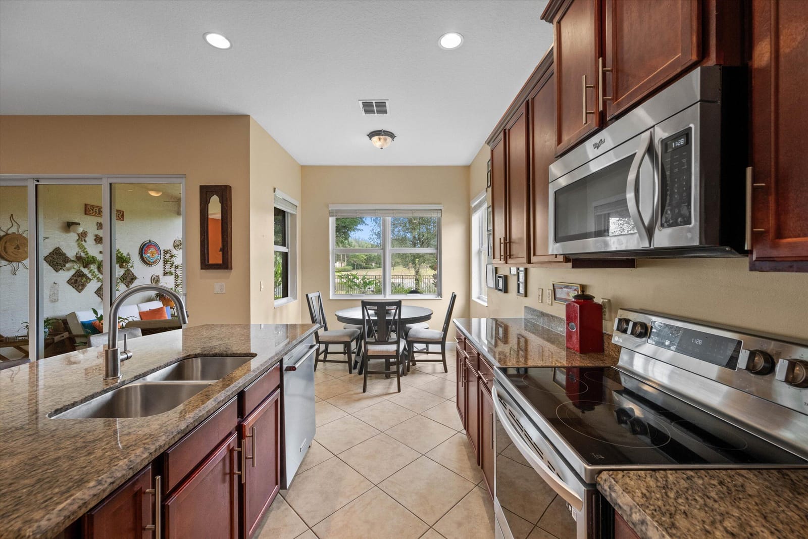 2109 Belcara Court, Royal Palm Beach, FL 33411 photo 6