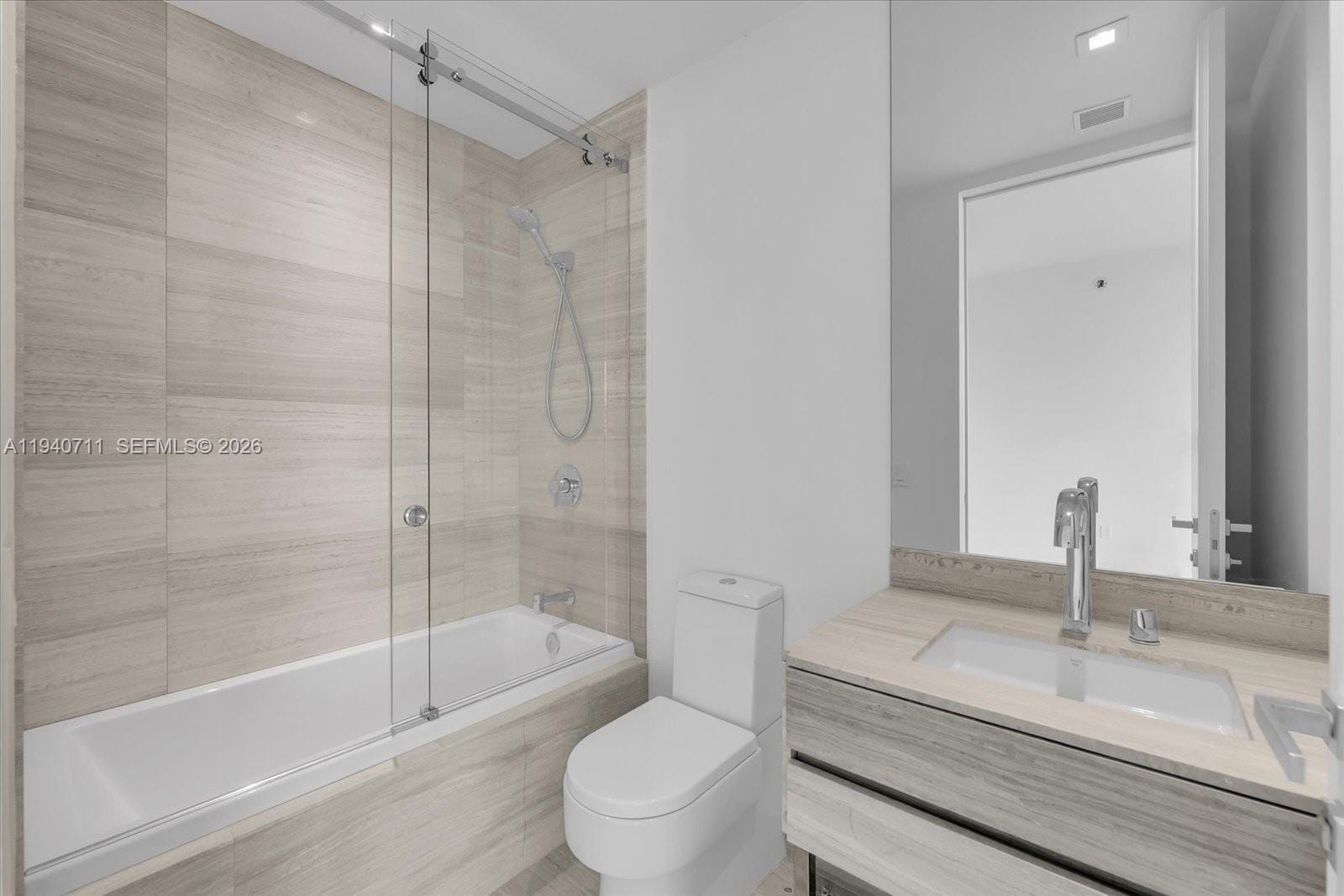 18975 Collins Avenue 302, Sunny Isles Beach, FL 33160 photo 16