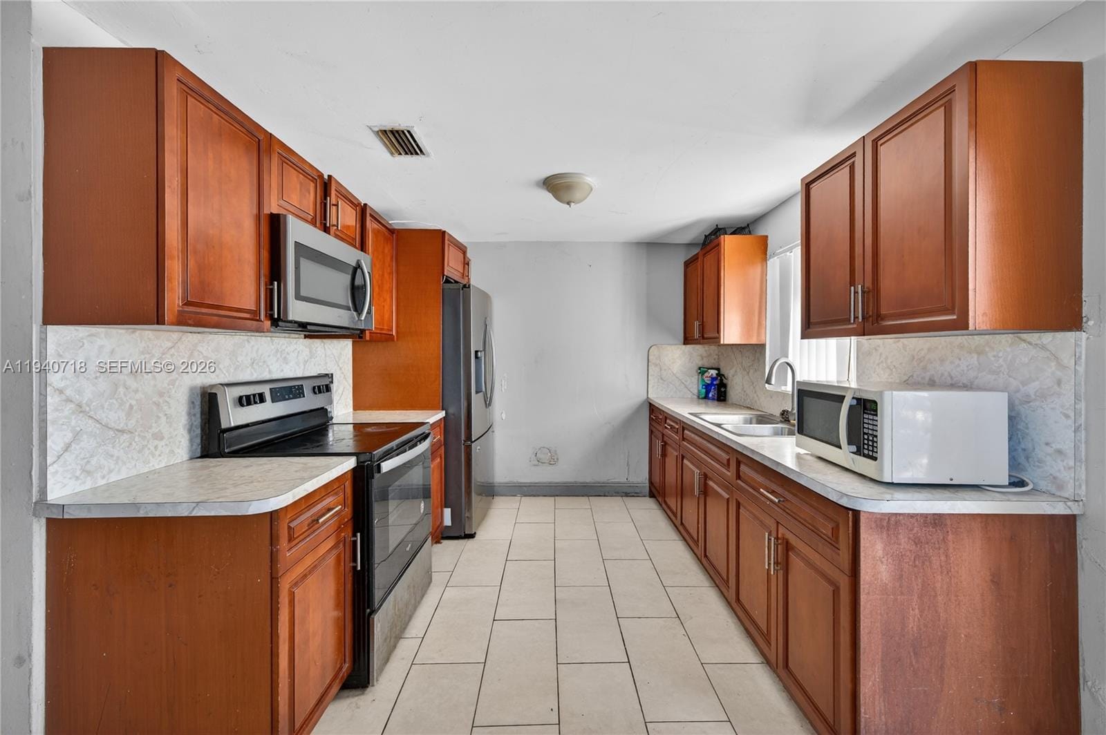 2021 NW 29th Avenue, Fort Lauderdale, FL 33311 photo 10
