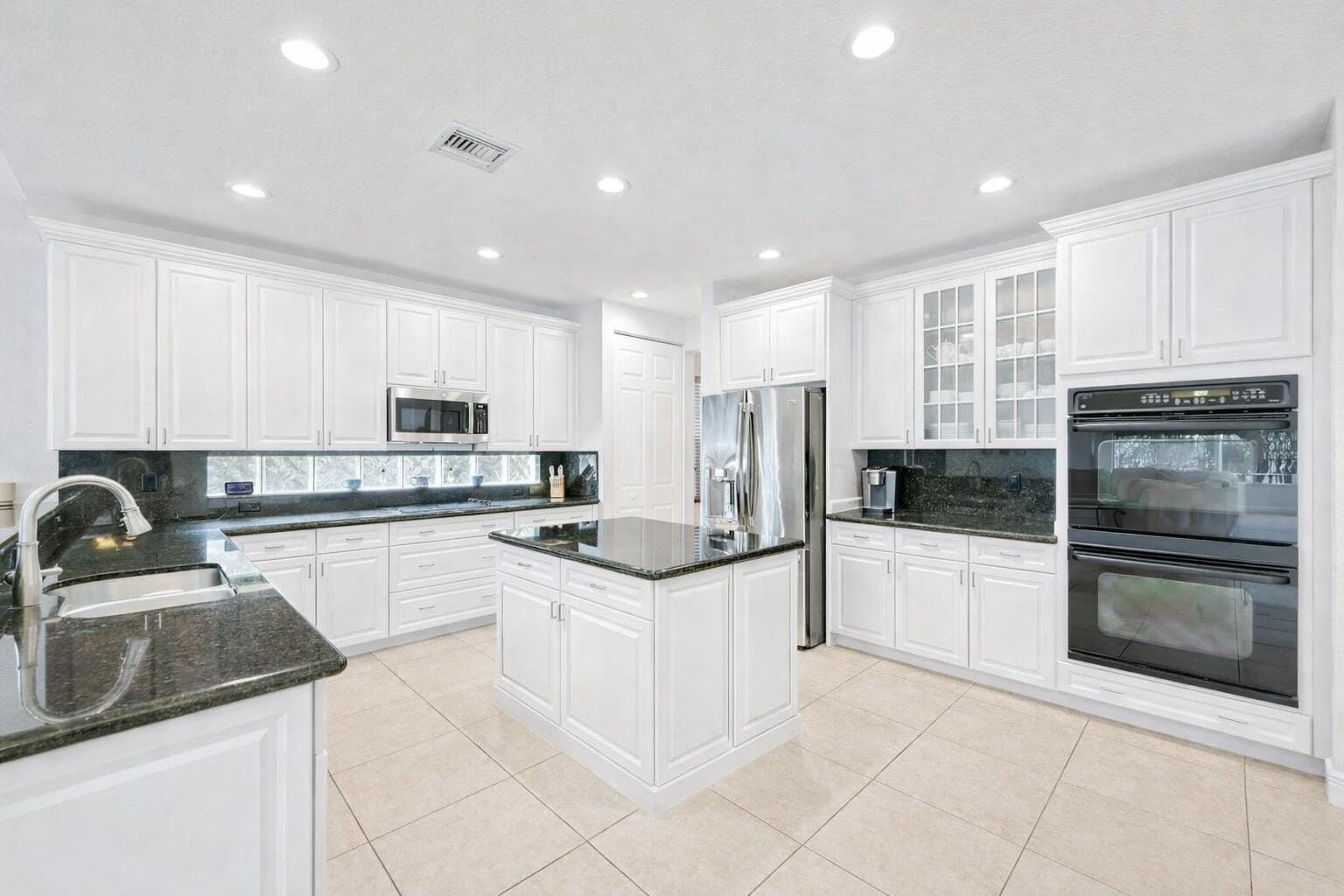 19219 N Creekshore Court, Boca Raton, FL 33498 photo 9