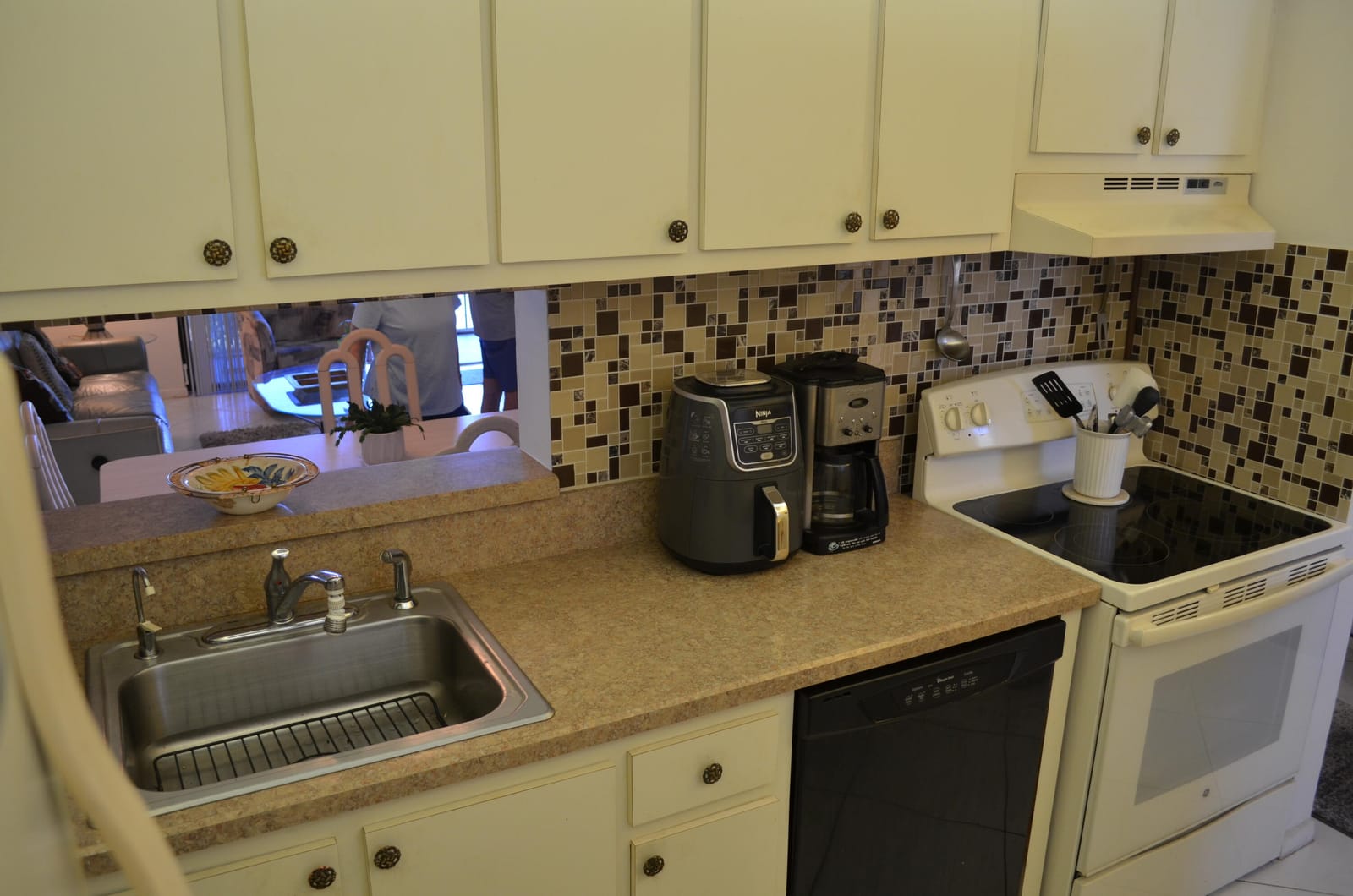 5220 Las Verdes Circle 312, Delray Beach, FL 33484 photo 11