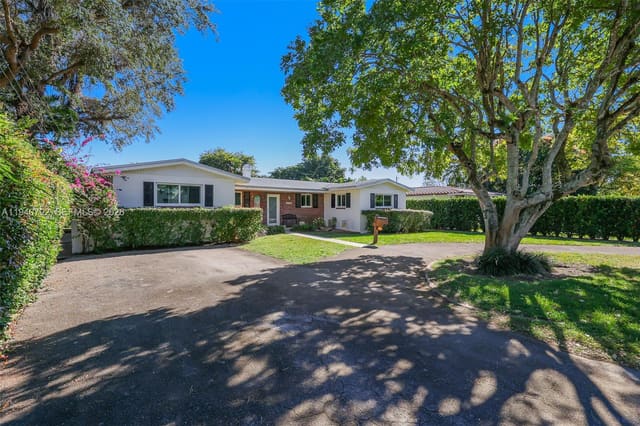 11339 NE 8th Court, sold in Amd Pl Griffing Biscayne, Biscayne Park, FL