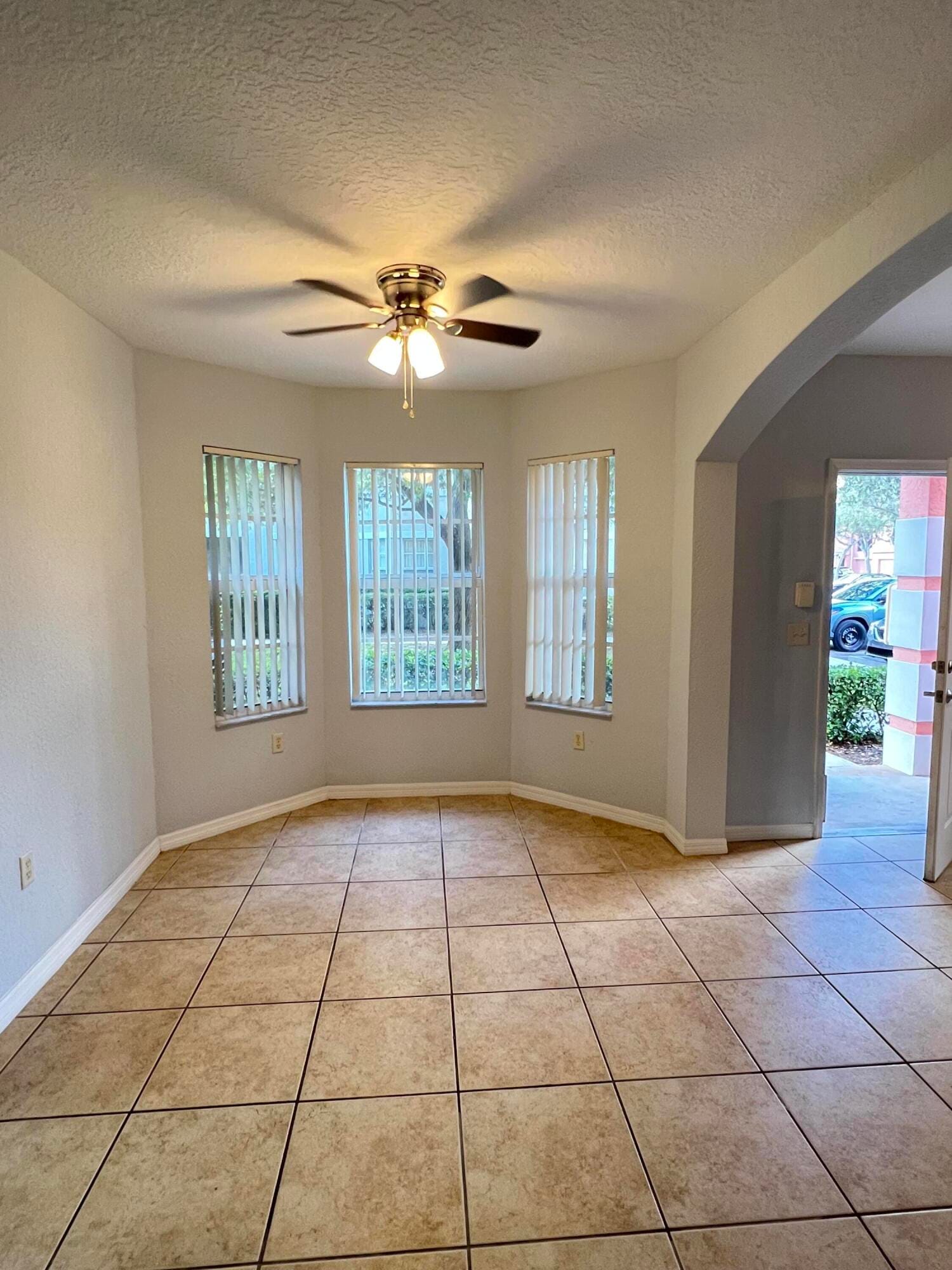 144 SW Peacock Boulevard SW 23101 — photo 2
