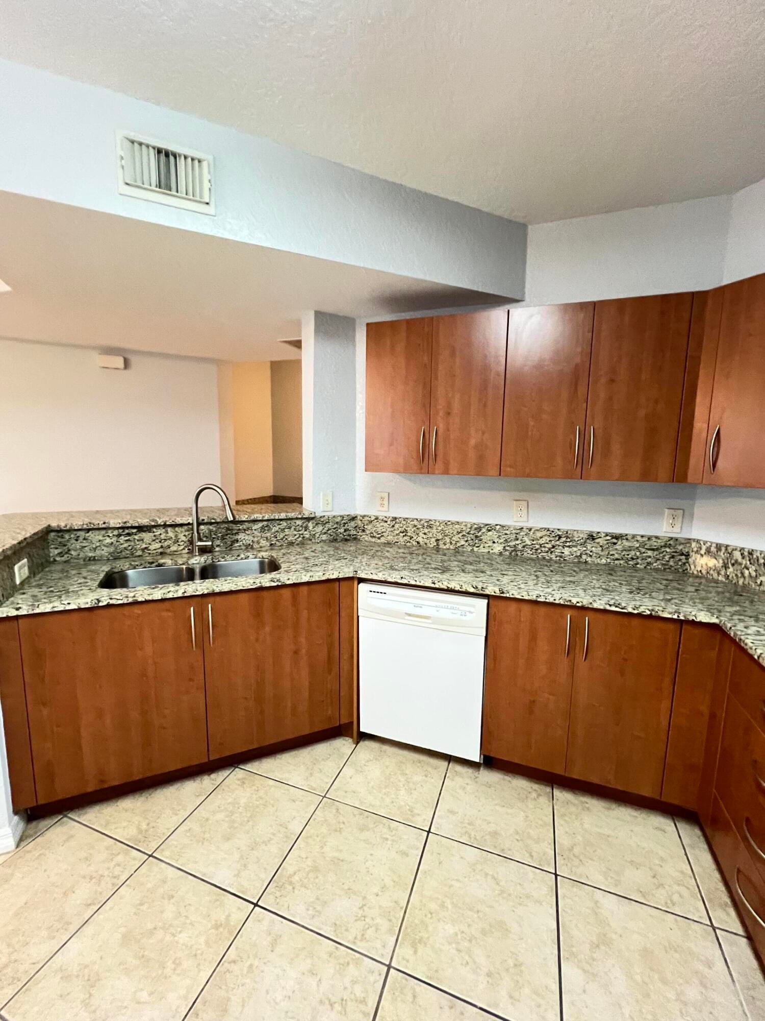 144 SW Peacock Boulevard SW 23101 — photo 7