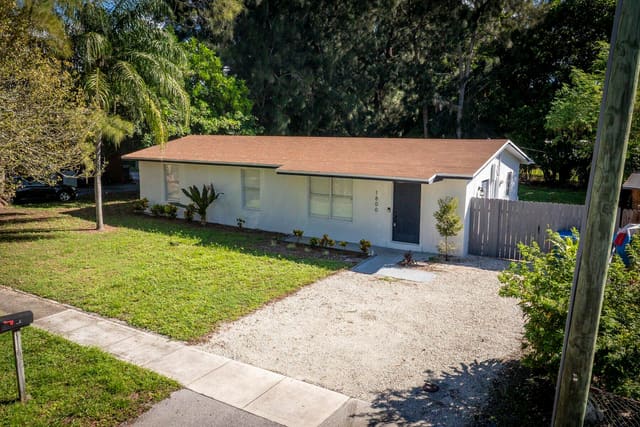 1800 NW 14th Avenue, Fort Lauderdale, FL 33311