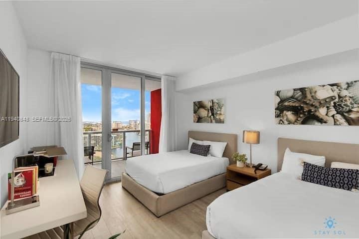 2602 E Hallandale Beach Boulevard R2006 — photo 12