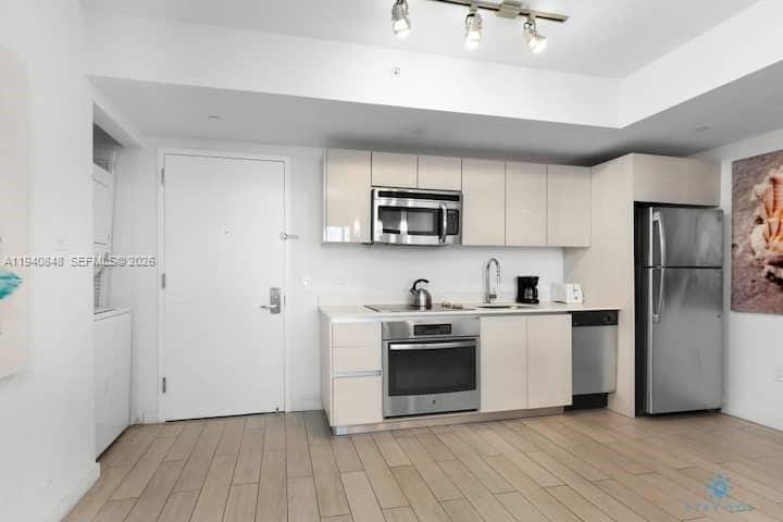 2602 E Hallandale Beach Boulevard R2006 — photo 3