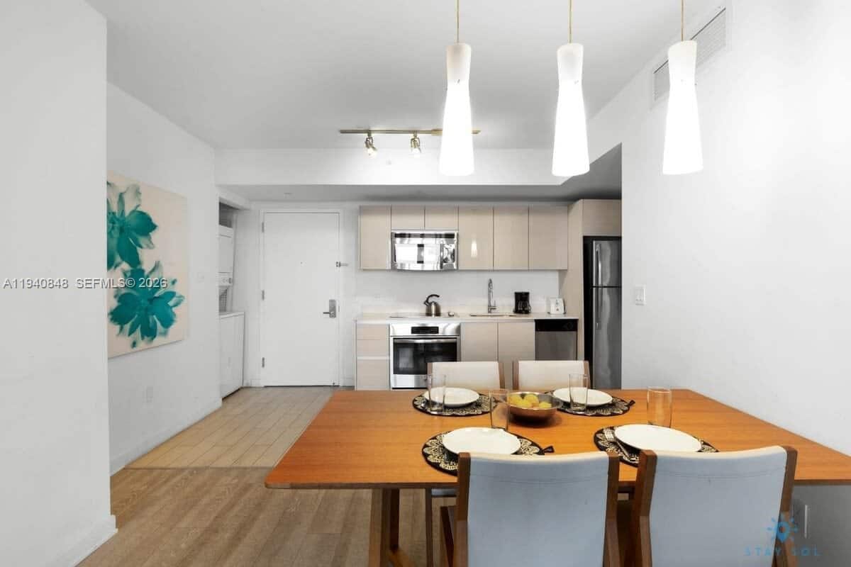 2602 E Hallandale Beach Boulevard R2006 — photo 4