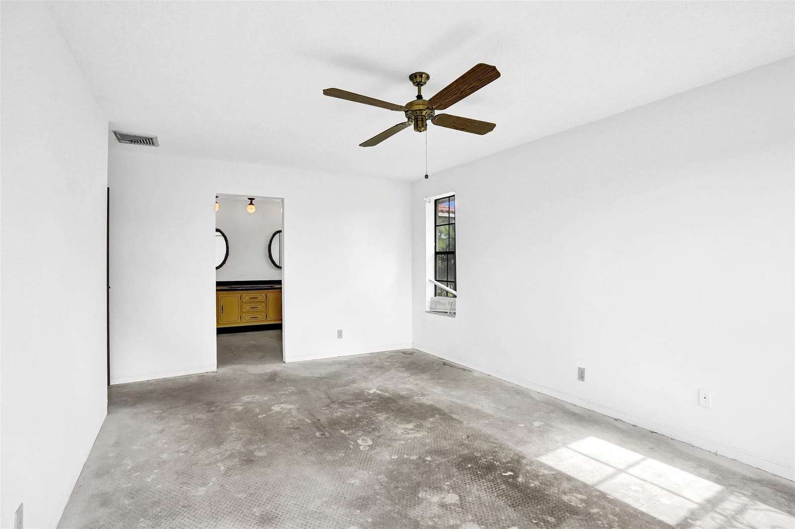 65 W Palm Drive — photo 11