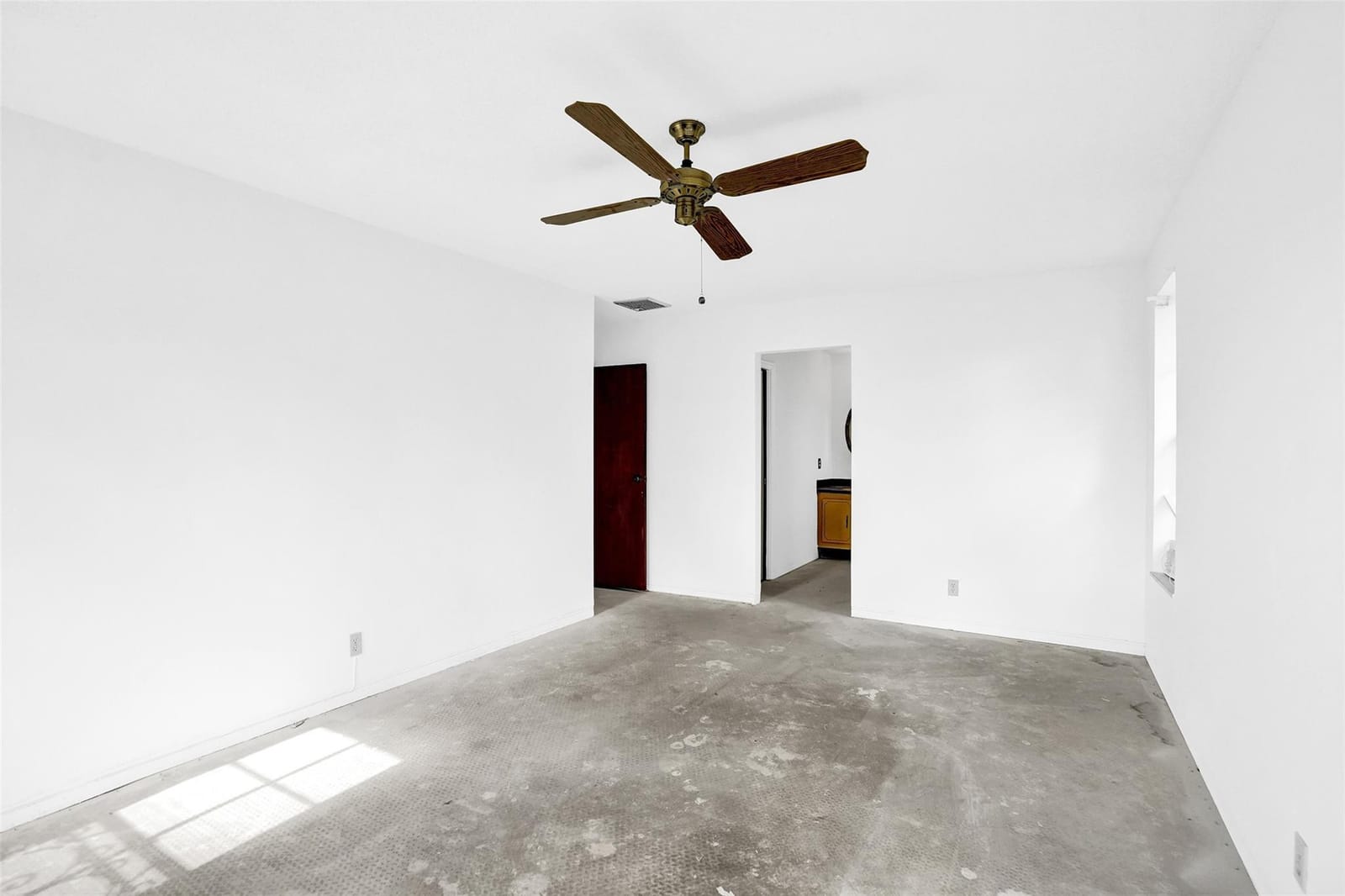 65 W Palm Drive — photo 12