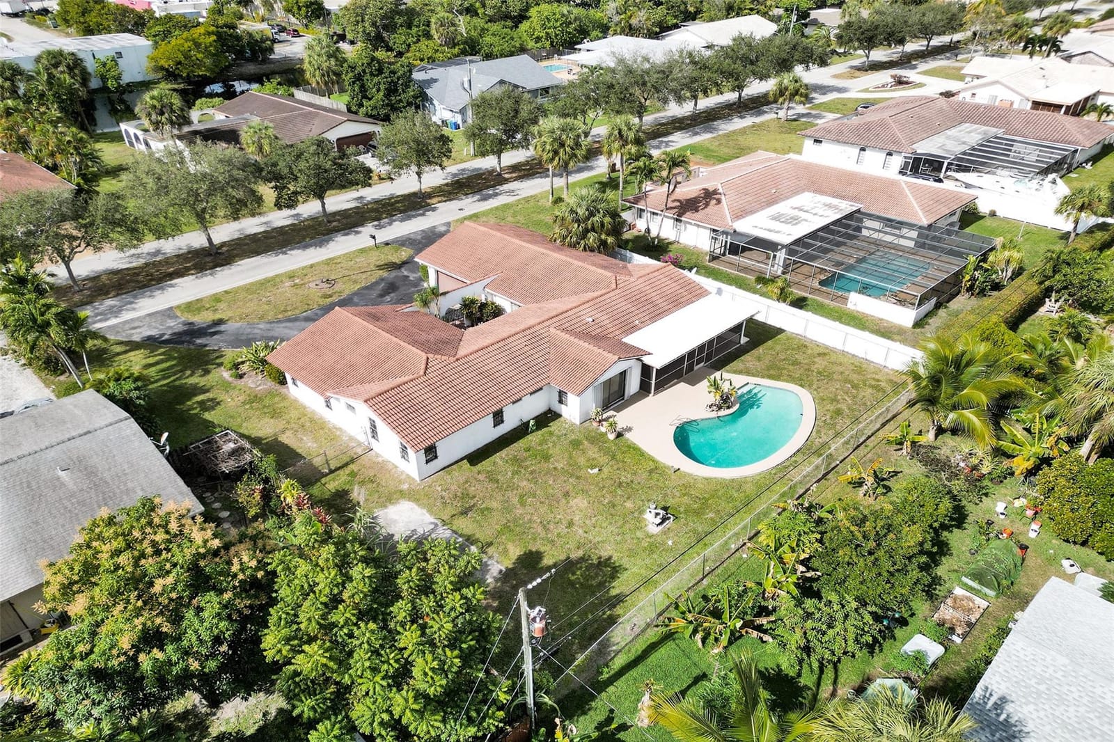 65 W Palm Drive — photo 3