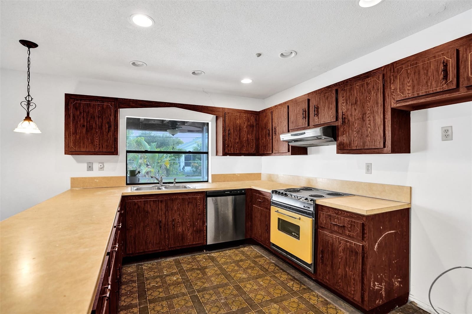65 W Palm Drive, Margate, FL 33063 photo 30
