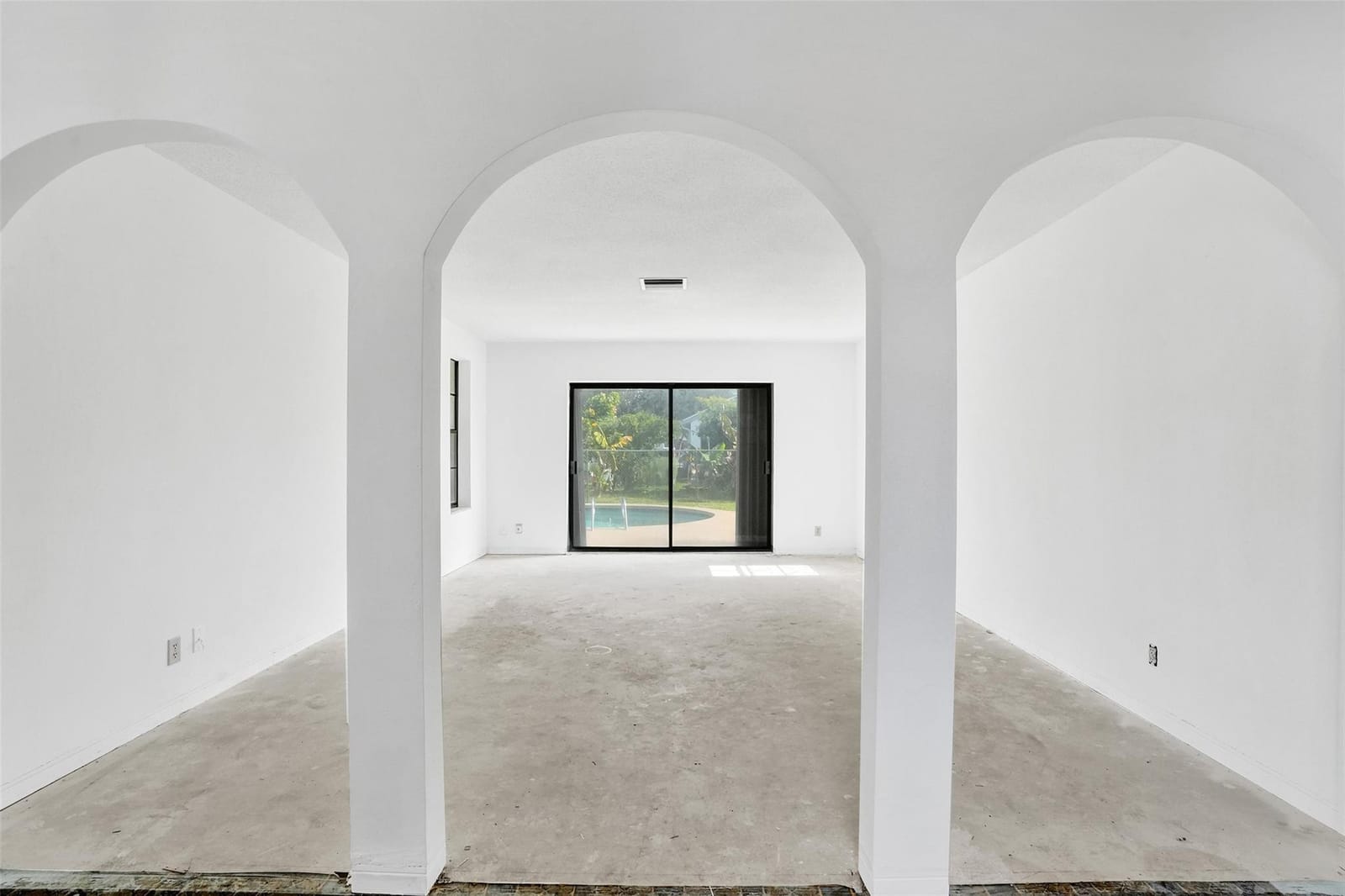 65 W Palm Drive — photo 4