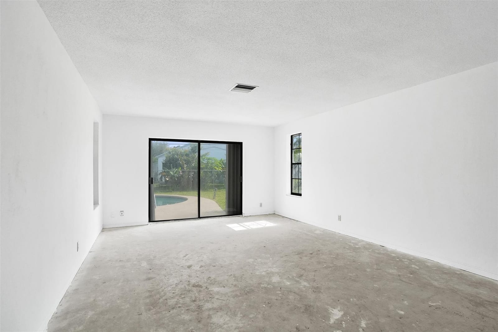 65 W Palm Drive — photo 6
