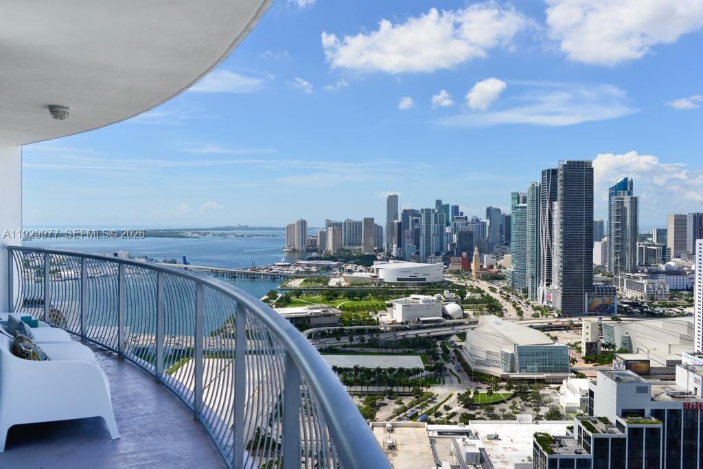 1750 N Bayshore Drive 4814 — photo 2