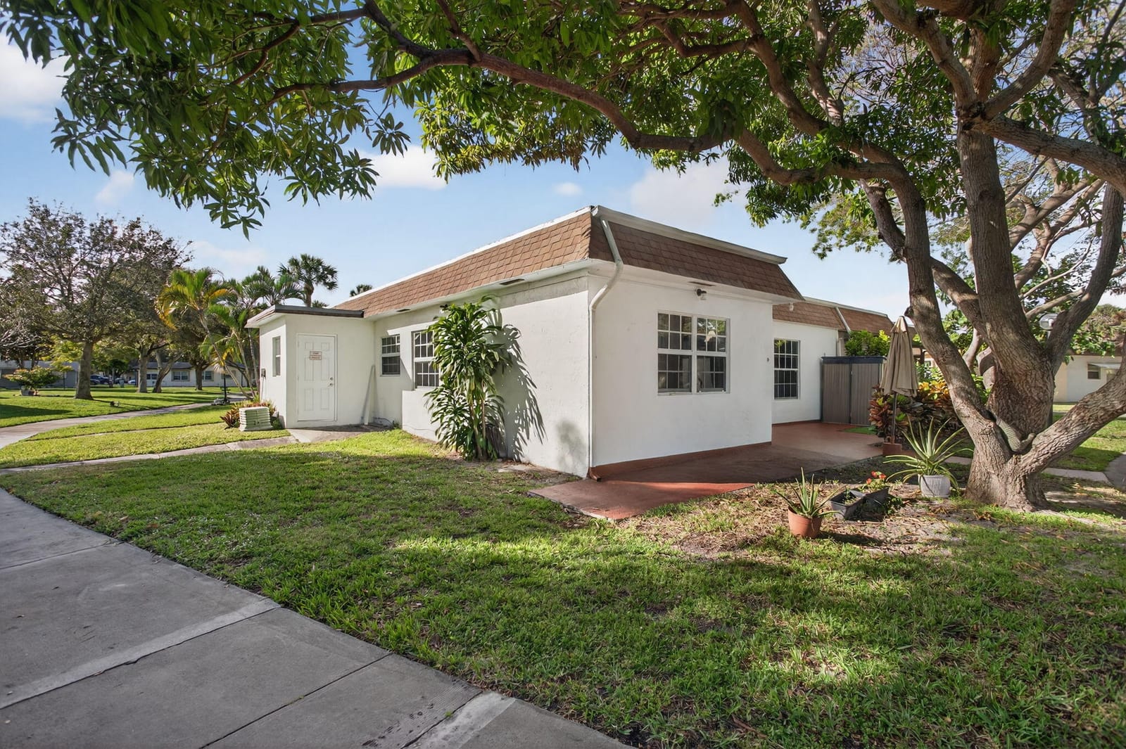 2814 SW Natura Boulevard A, Deerfield Beach, FL 33441 photo 2