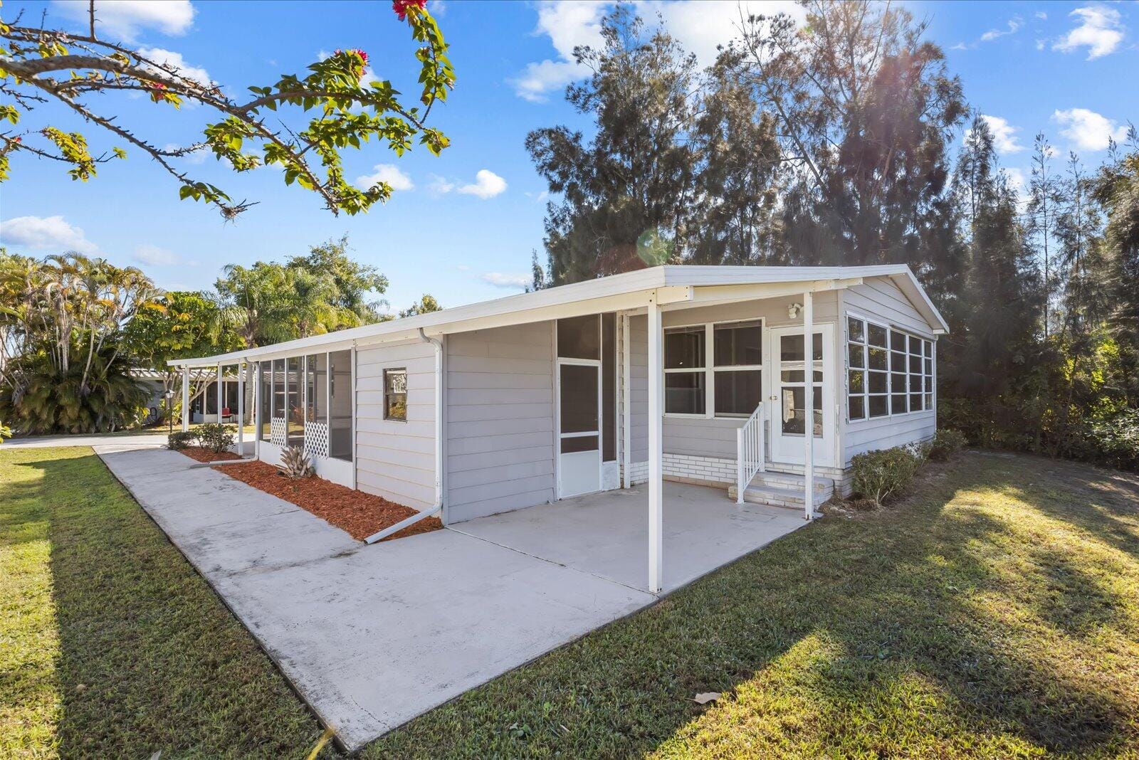 8221 Cinnamon Lane — photo 3