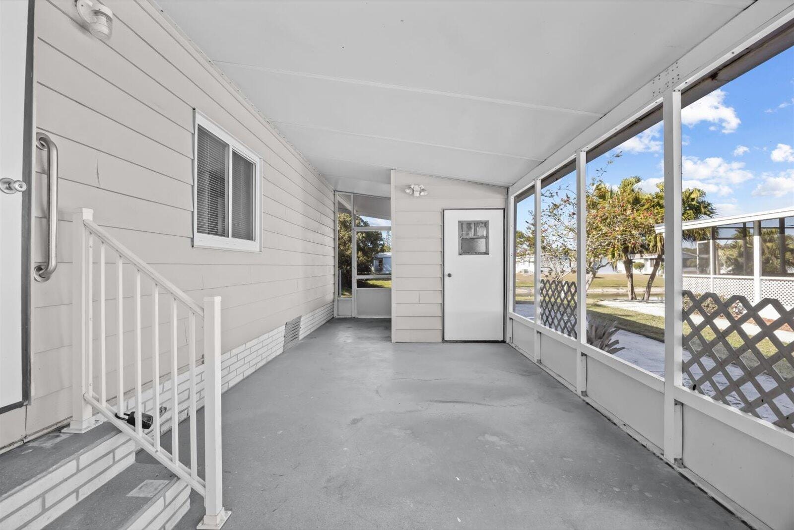 8221 Cinnamon Lane — photo 6