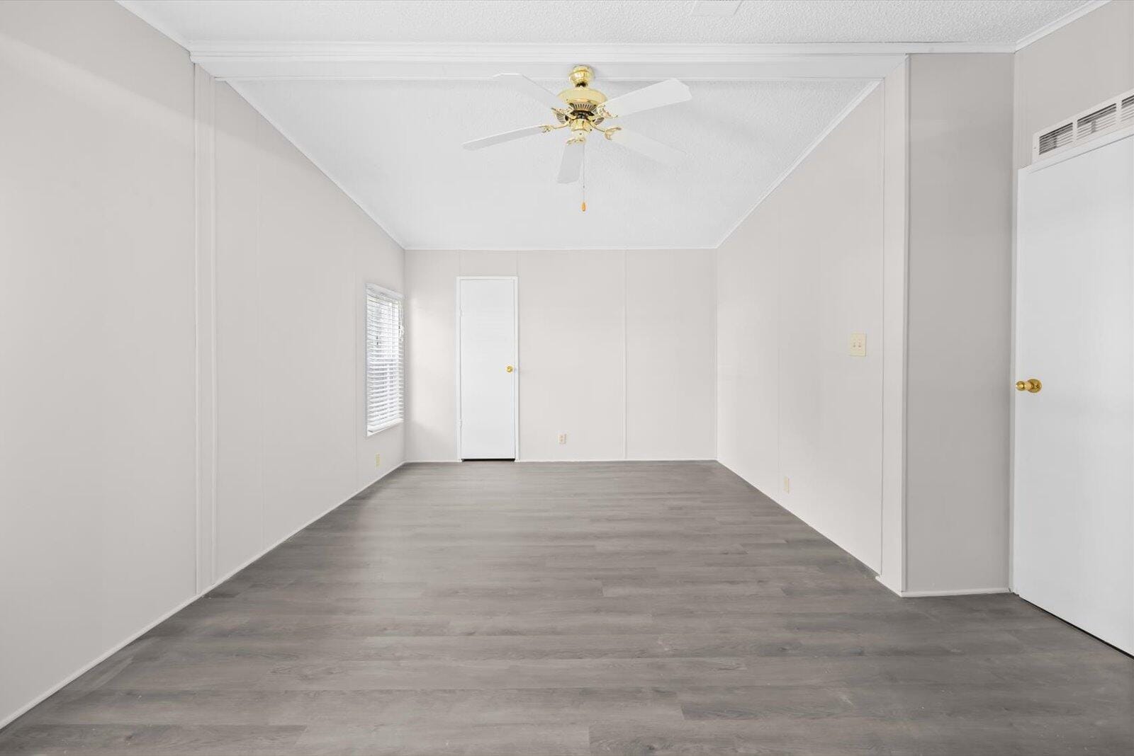 8221 Cinnamon Lane — photo 10