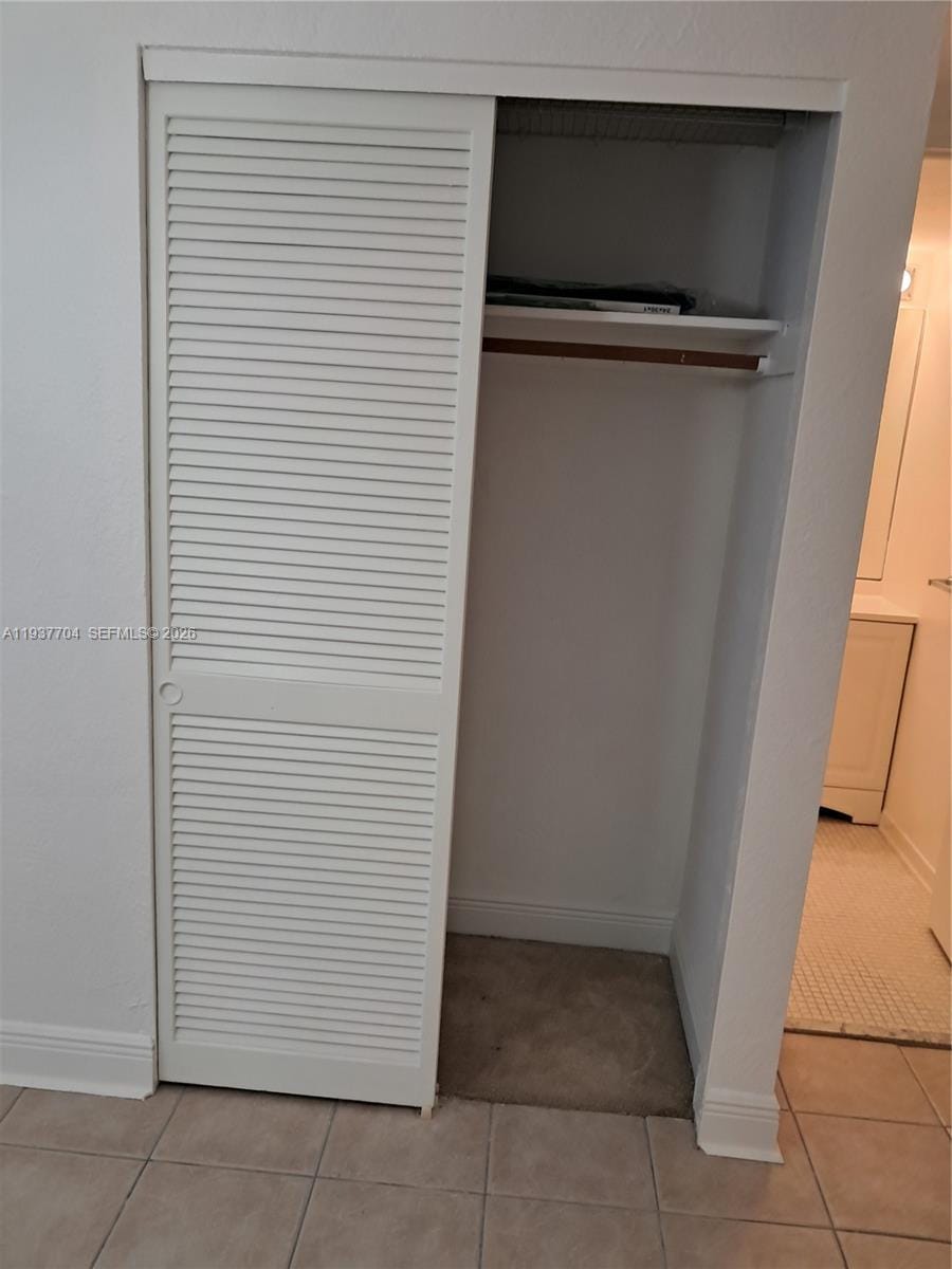 19380 Collins Avenue 806 — photo 9