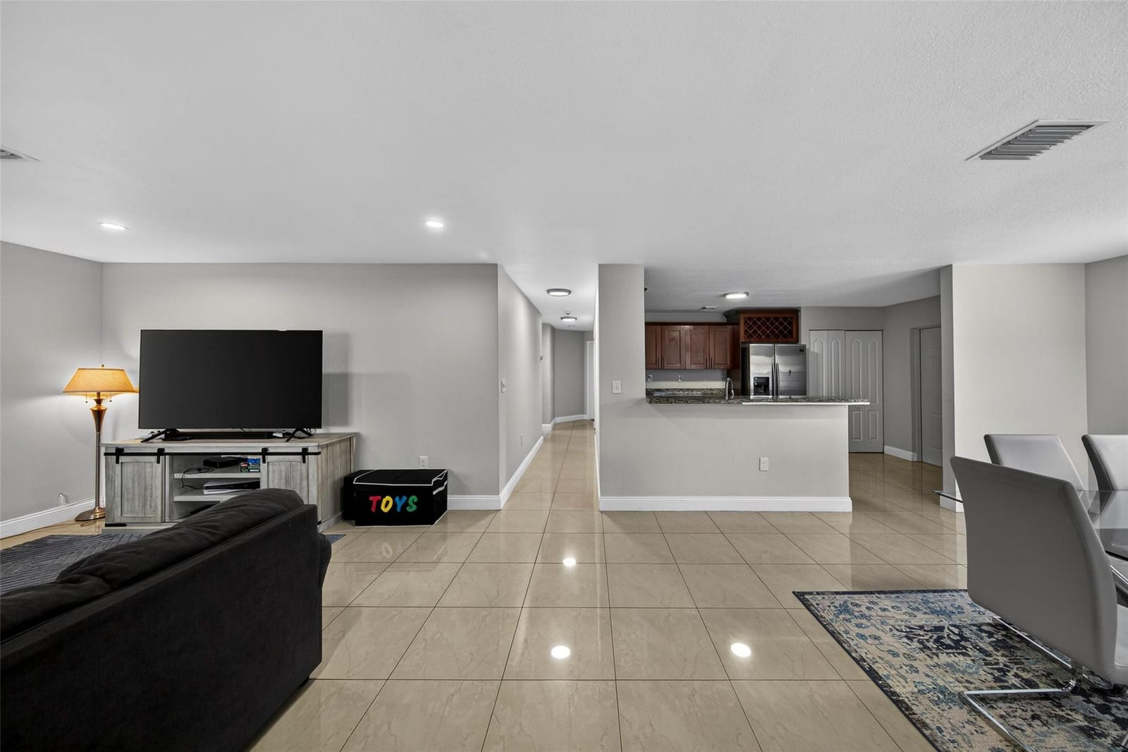 348 NW 40th Court, Oakland Park, FL 33309 photo 13