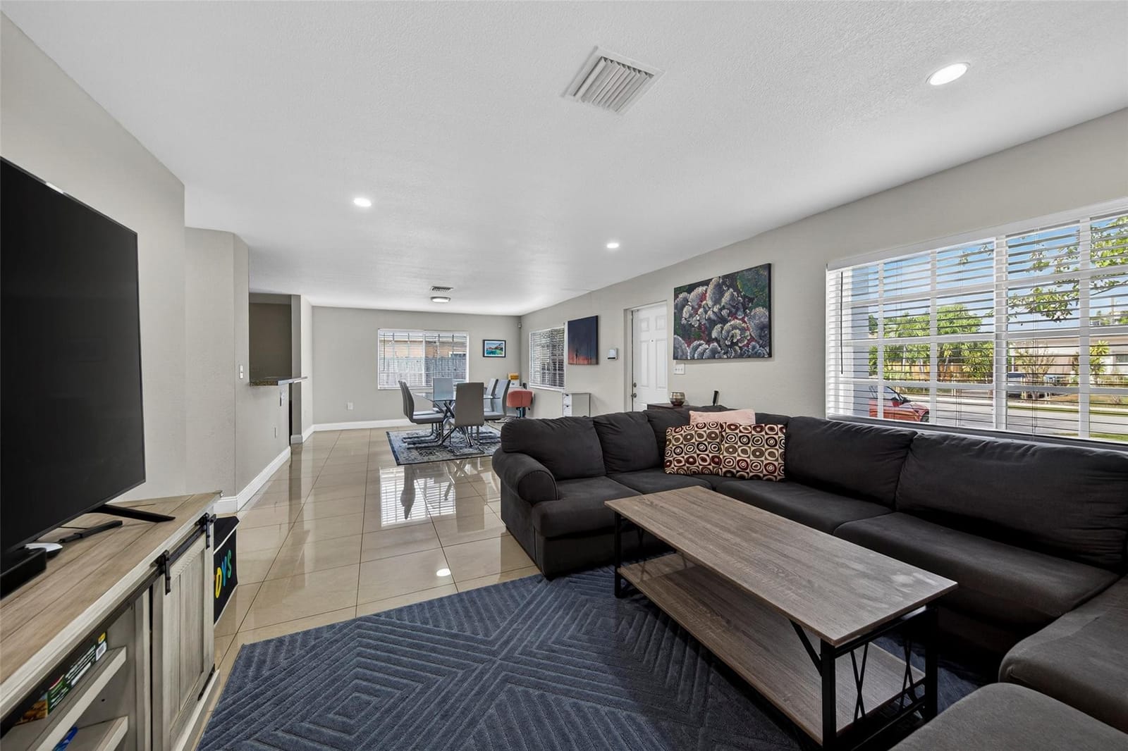 348 NW 40th Court — photo 3