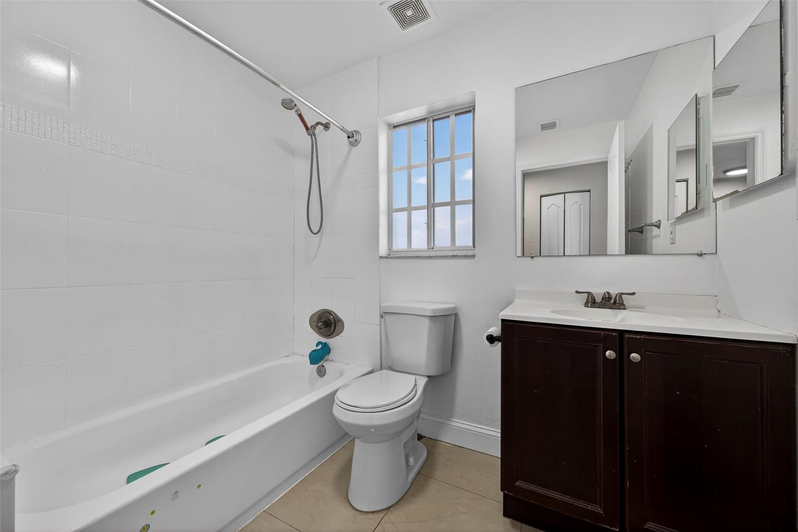 348 NW 40th Court, Oakland Park, FL 33309 photo 21