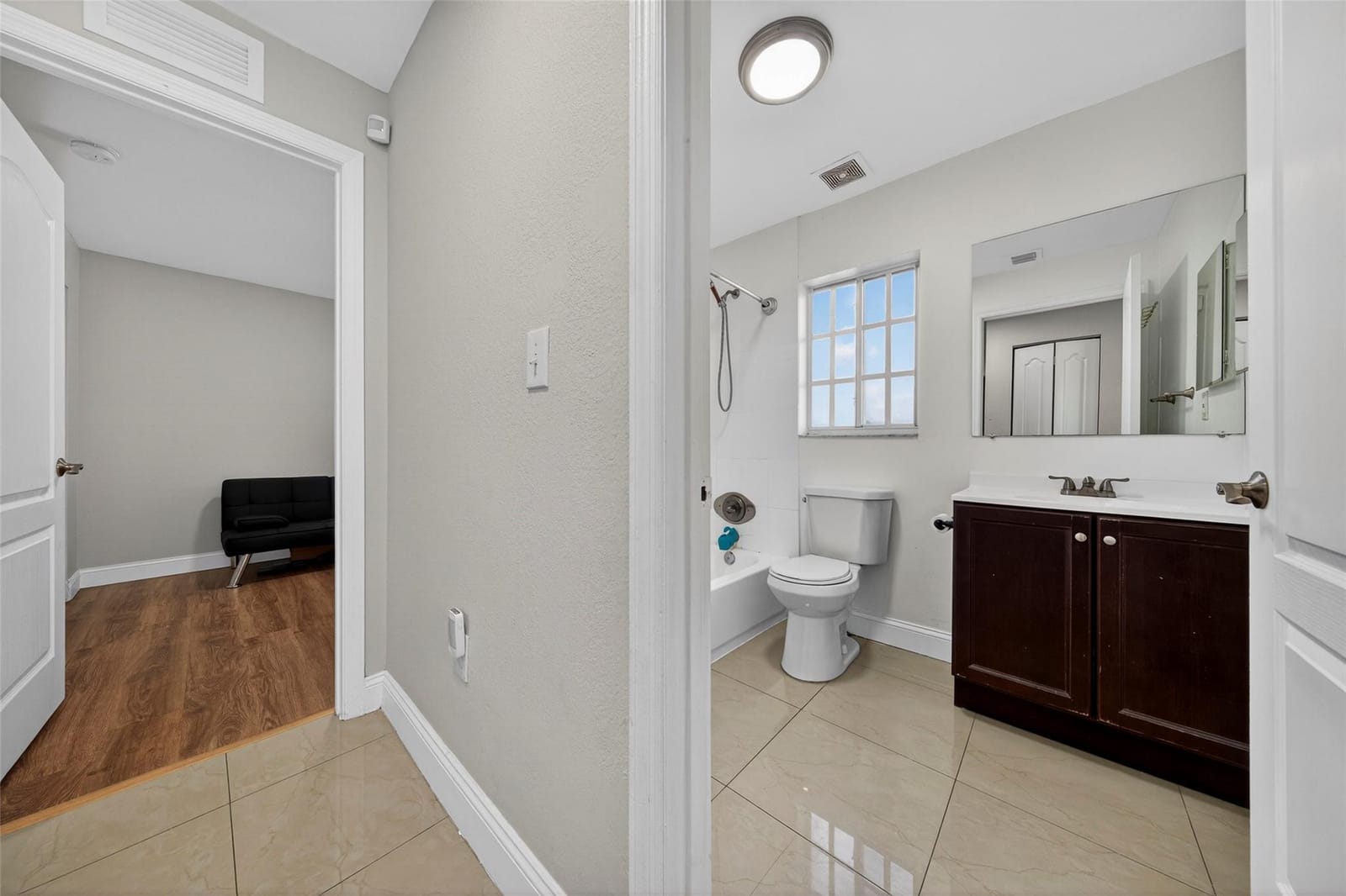 348 NW 40th Court, Oakland Park, FL 33309 photo 22