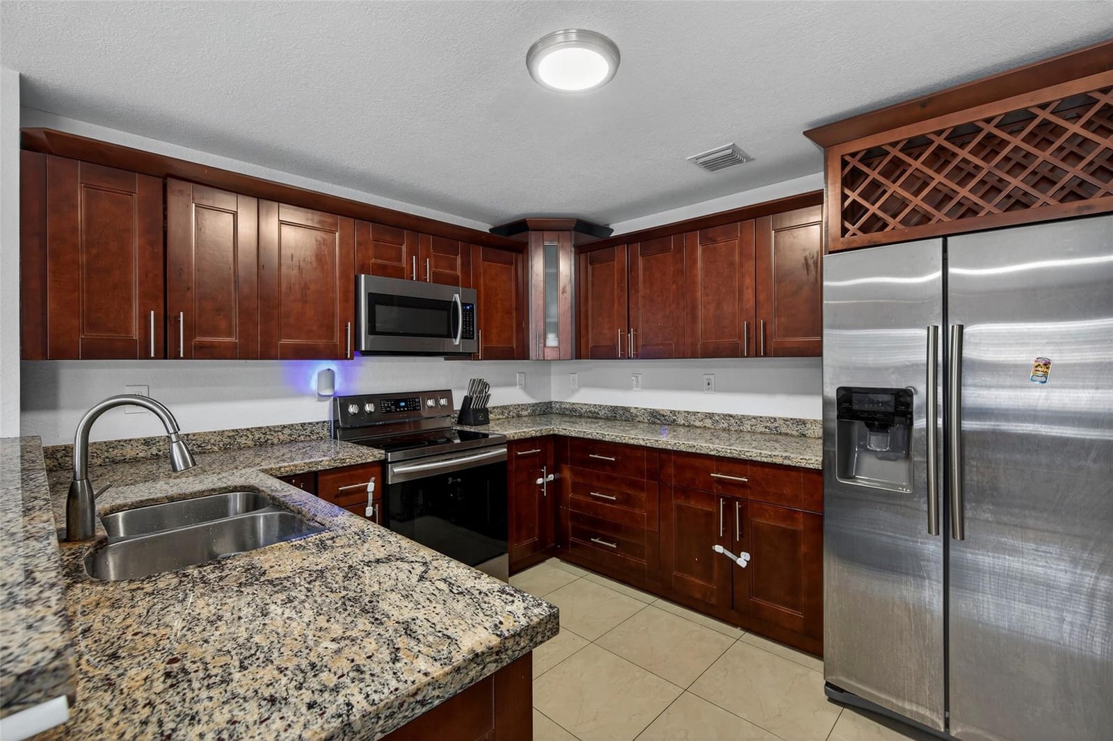 348 NW 40th Court — photo 8