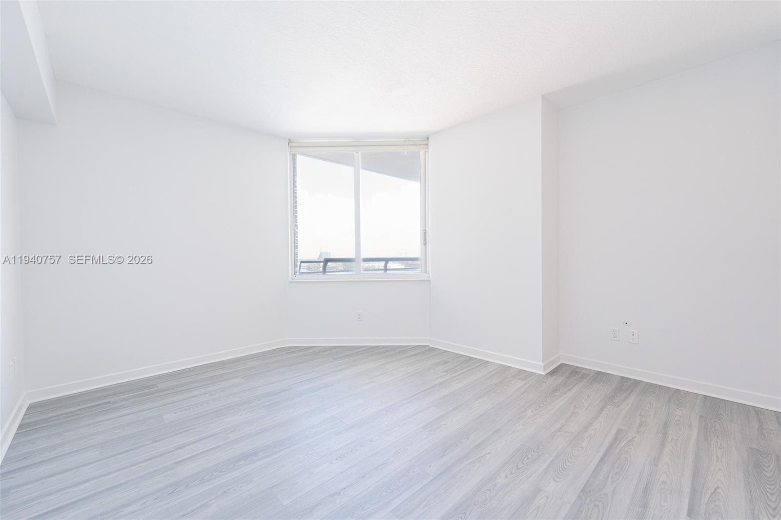 335 S Biscayne Boulevard 1108, Miami, FL 33131 photo 17