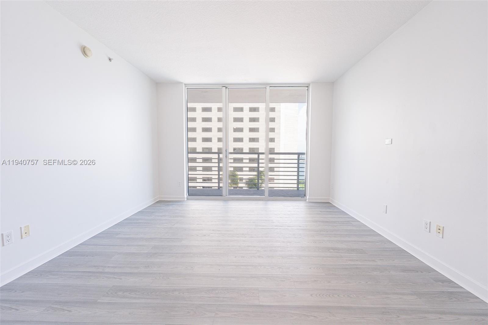 335 S Biscayne Boulevard 1108, Miami, FL 33131 photo 18