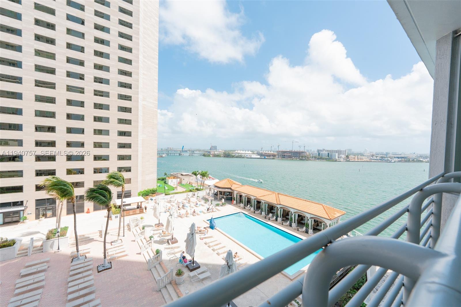 335 S Biscayne Boulevard 1108, Miami, FL 33131, Miami