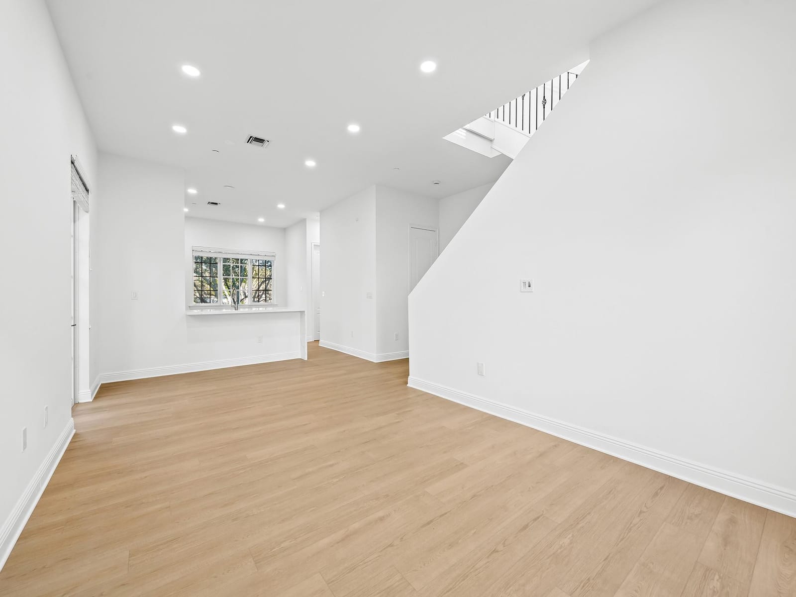 510 SE 7th Street 401, Fort Lauderdale, FL 33301 photo 21