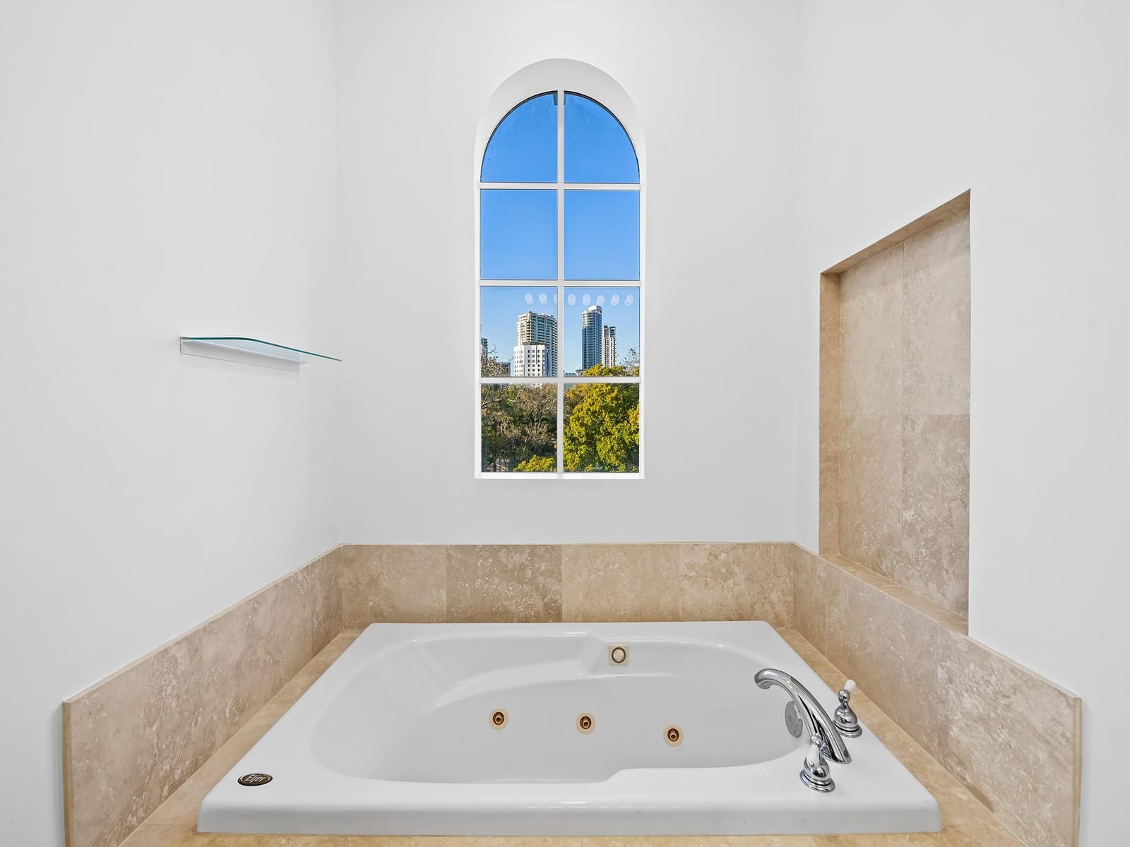 510 SE 7th Street 401, Fort Lauderdale, FL 33301 photo 25