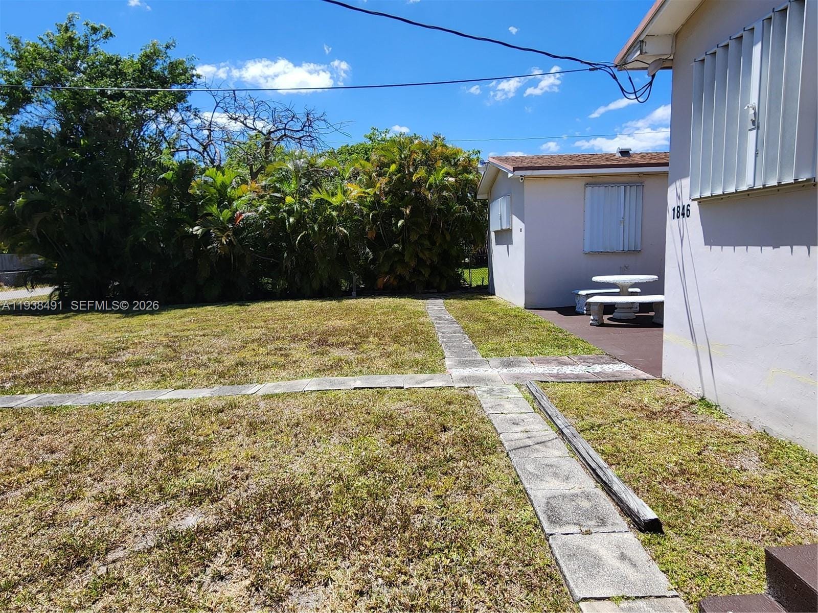 1846 Wiley Street — photo 2