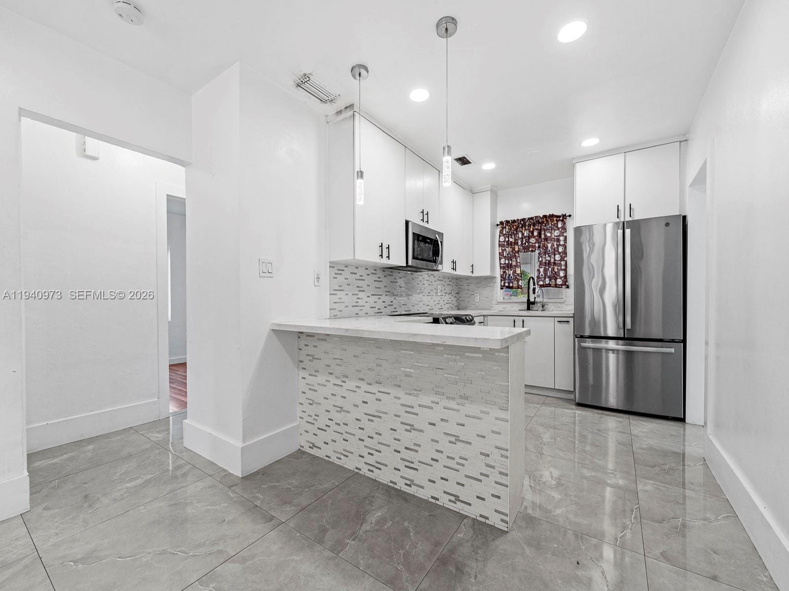 1230 NW 35th Street — photo 8