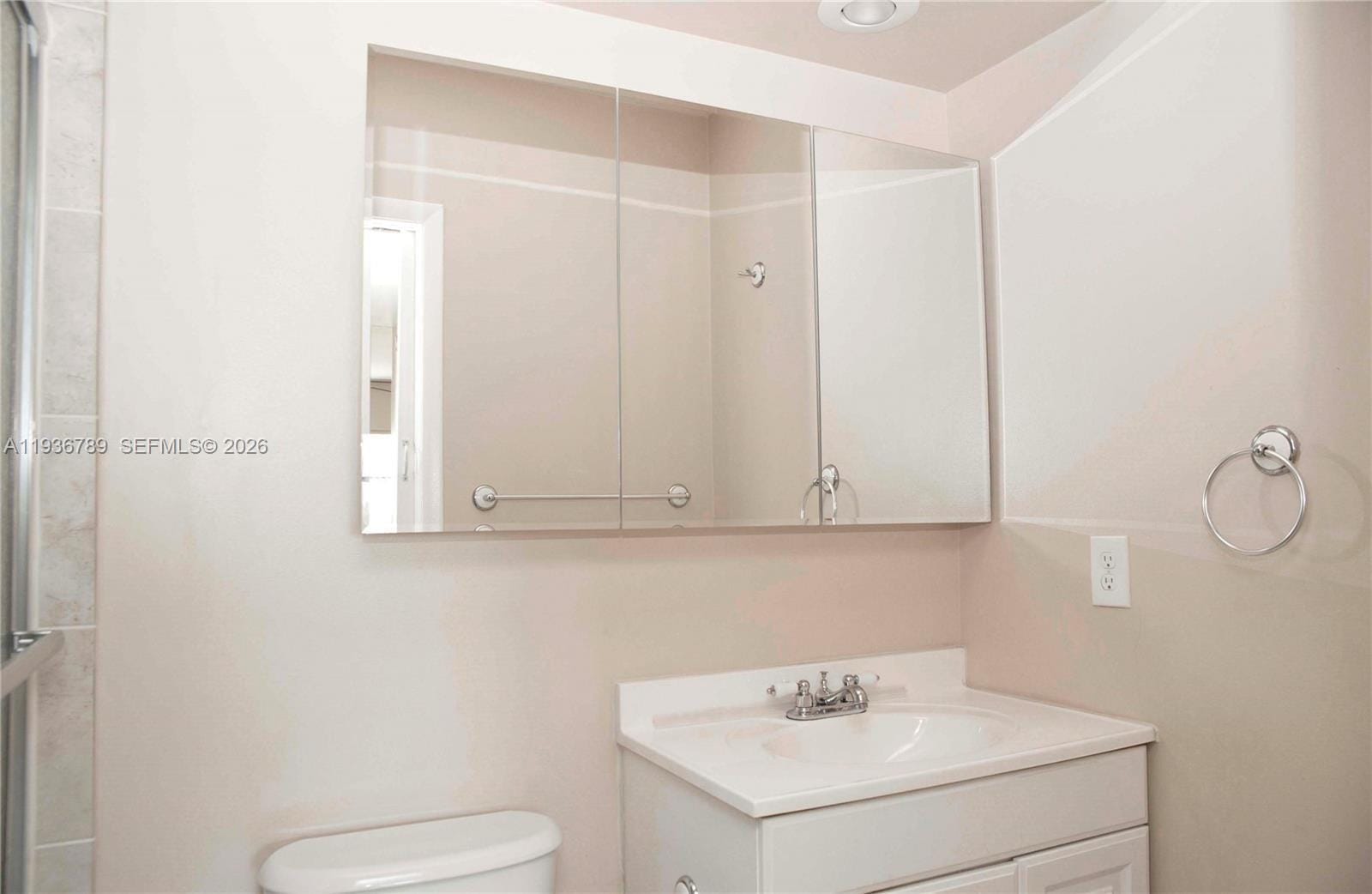 270 Layne Boulevard 305, Hallandale Beach, FL 33009 photo 16